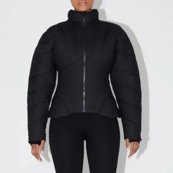 NWT khy by Kylie Jenner | Nylon Sculpted Puffer Jacket in Black - Size XL - Picture 1 of 12